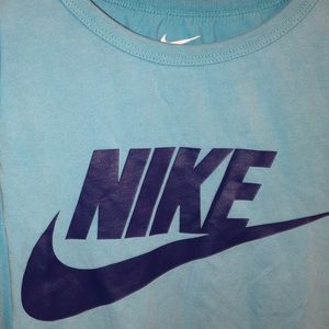 Nike Tops - Youth medium Nike shirt unisex Nike Tops - Youth medium Nike shirt unisex